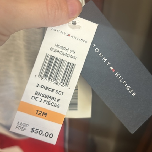 Kids 12 months 3 piece Tommy Hilfiger set, new with tags - Picture 5 of 5